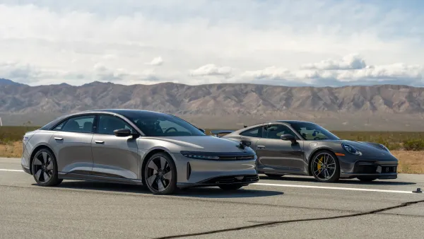 Lucid Air Dream vs Porsche 911 Turbo S