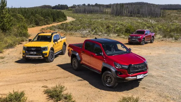 Volkswagen Amarok Panamericana vs Ford Ranger Raptor vs Toyota Hilux GR Sport