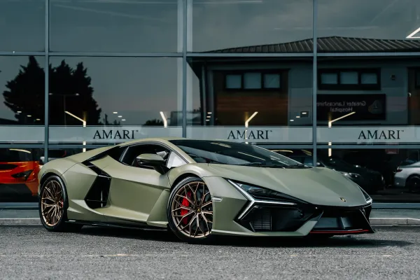 Lamborghini Revuelto