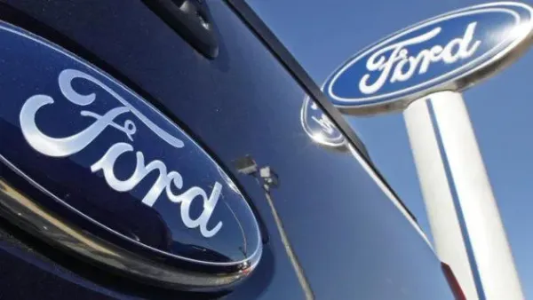 Ford Reclama 272,817 Vehículos