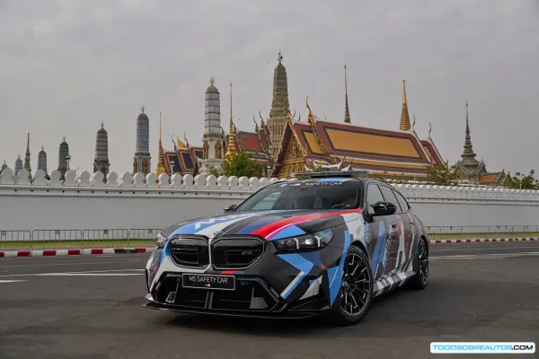 BMW M5 Touring MotoGP Safety Car 2025