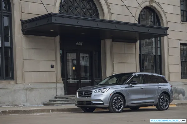 Lincoln Corsair Hybrid 2022