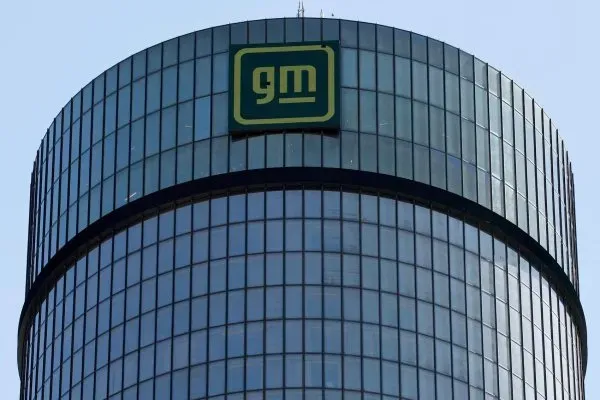 GM recorta empleos en 2025