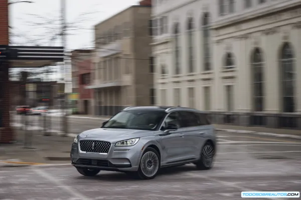 Lincoln Corsair Grand Touring Hybrid 2021