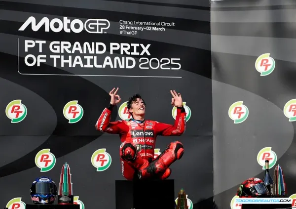 Marc Márquez Domina en Tailandia: Análisis de la Ducati Desmosedici GP25 y su Impacto Tecnológico en el Mundo del Motor