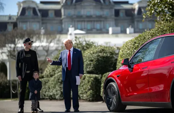 Tesla vs Aranceles de Trump: ¿Afecta la Guerra Comercial al Futuro de los Autos Eléctricos?